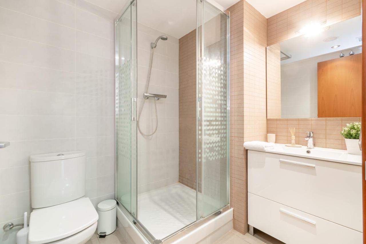 Sant Sebastia Moderno Apartamento A 100 Metros De La Playa Sitges Luaran gambar